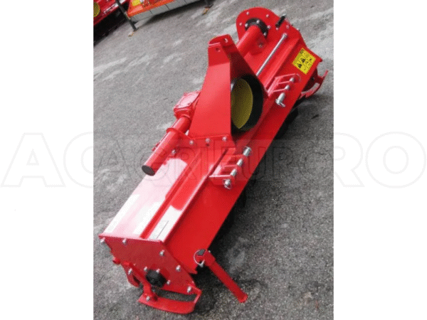 Fraise rotative à tracteur  avec déport mécanique Agrieuro UR 132